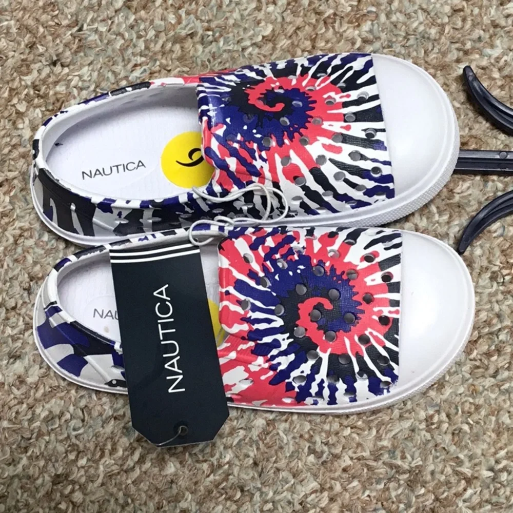 Nautica Kids Leven Water Shoes Unisex size 9 Blue Tie Dye